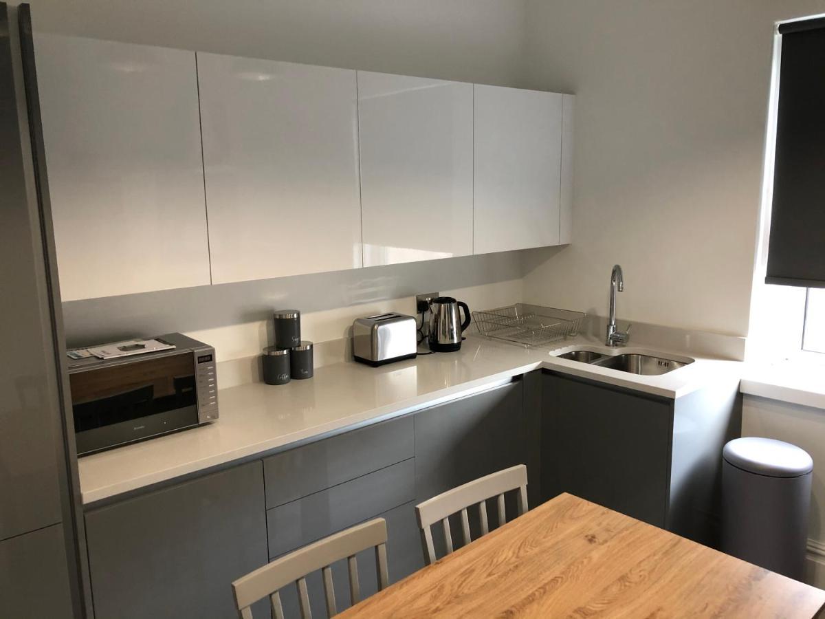 Entire Spacious 4 Bedroom Apartment In Bournemouth Zewnętrze zdjęcie