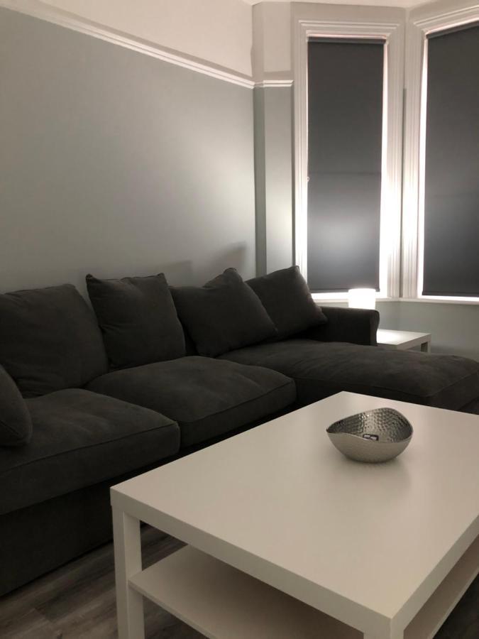 Entire Spacious 4 Bedroom Apartment In Bournemouth Zewnętrze zdjęcie