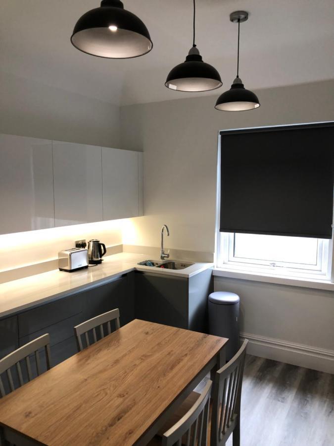 Entire Spacious 4 Bedroom Apartment In Bournemouth Zewnętrze zdjęcie