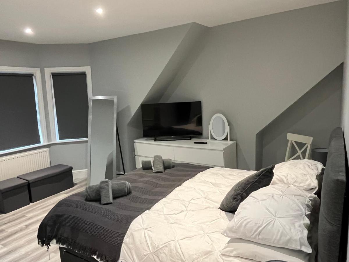 Entire Spacious 4 Bedroom Apartment In Bournemouth Zewnętrze zdjęcie