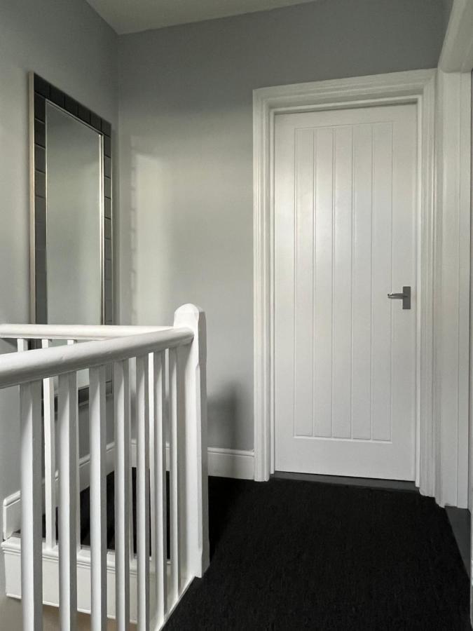 Entire Spacious 4 Bedroom Apartment In Bournemouth Zewnętrze zdjęcie